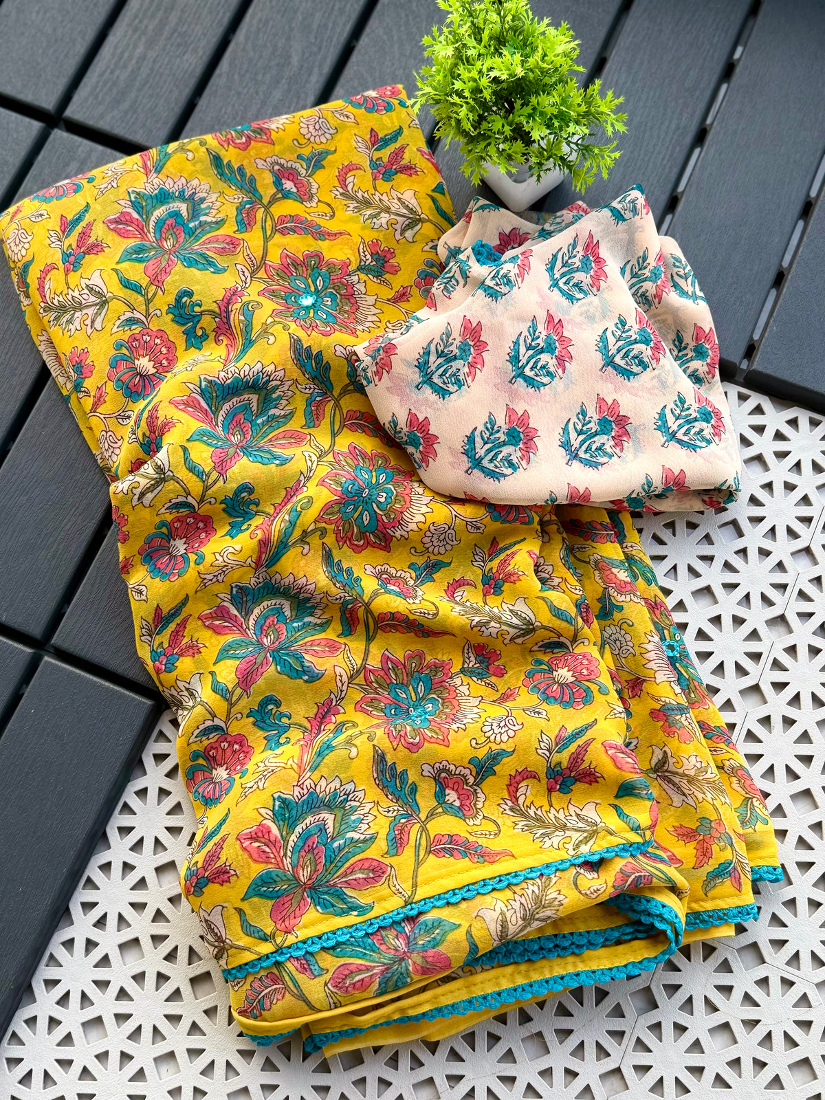 Pure Georgette Saree