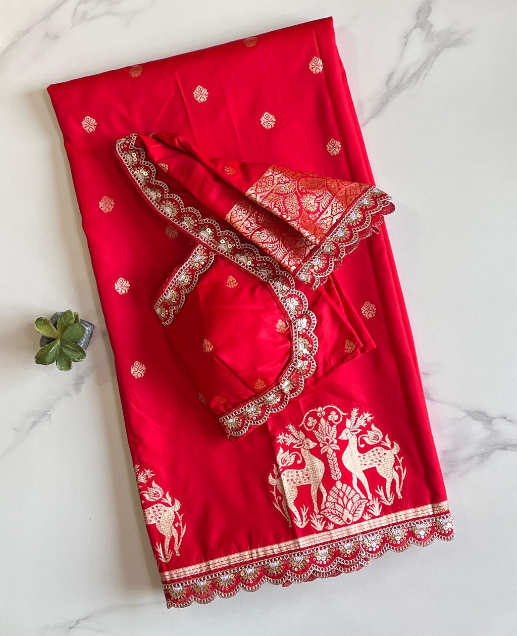 Premium Banarasi Pattu saree with elegant weaving Motifs design on all over the saree