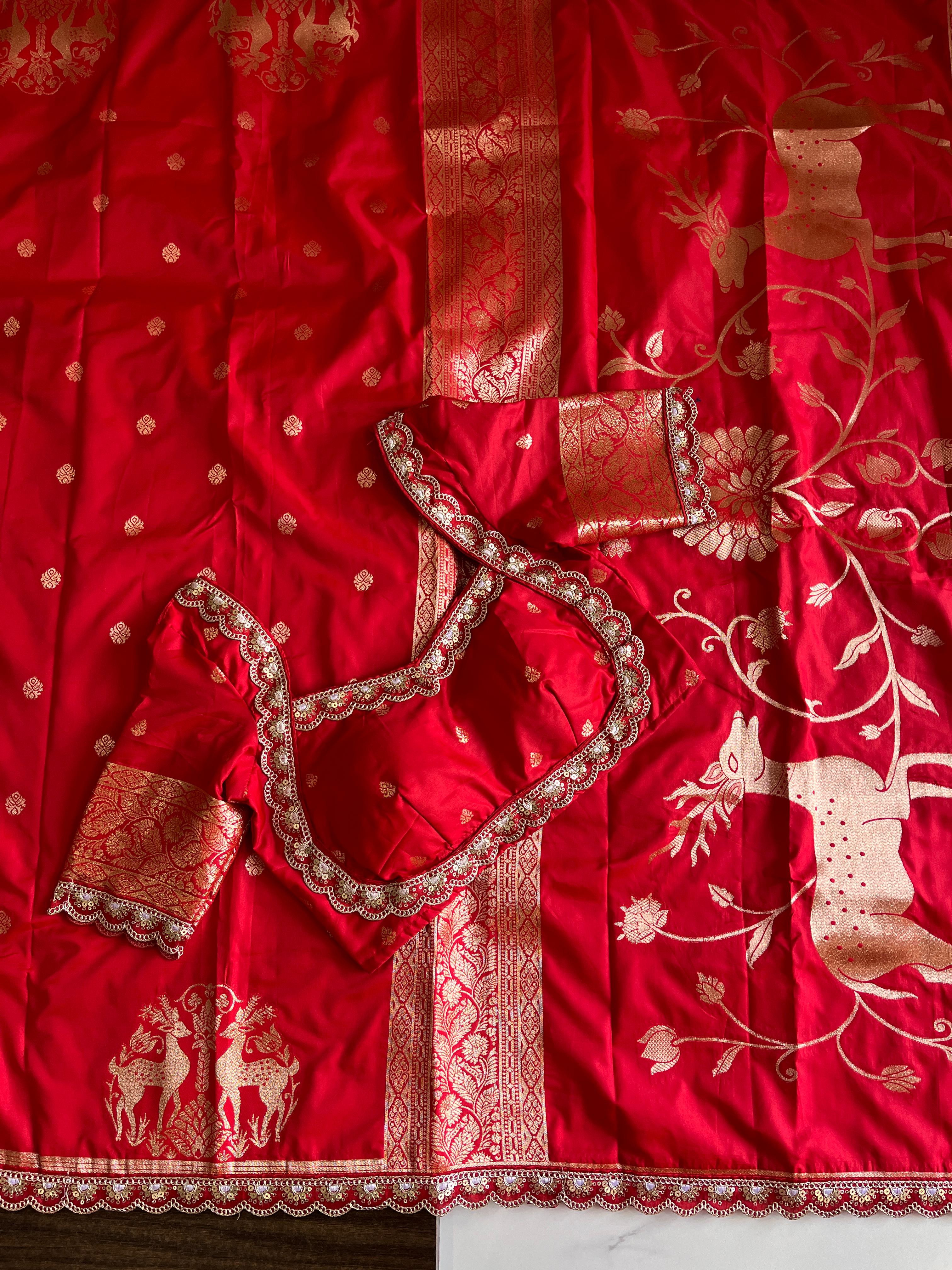 Premium Banarasi Pattu saree with elegant weaving Motifs design on all over the saree