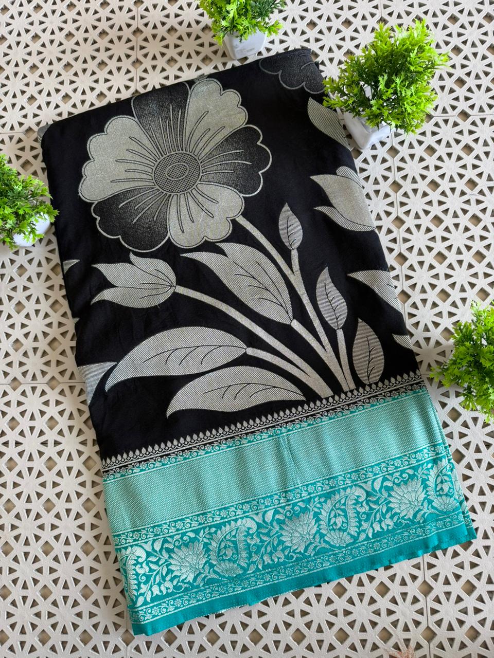 Pure crape Georgette Sarees With blouse