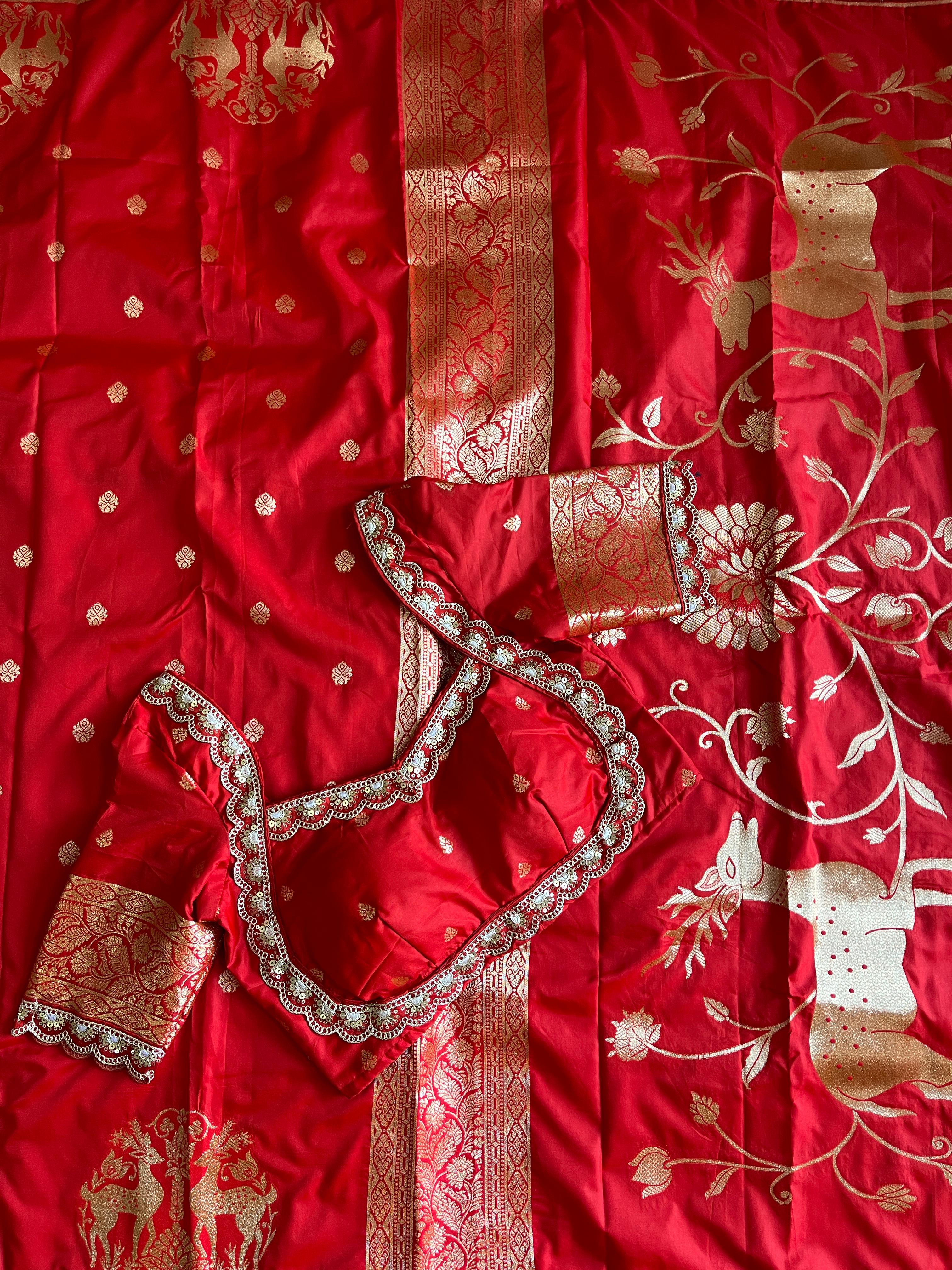 Premium Banarasi Pattu saree with elegant weaving Motifs design on all over the saree